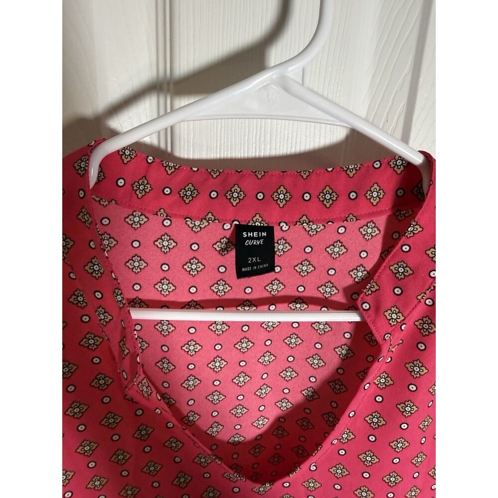 Shein Curve Pink Geometric Print V-Neck Roll Tab Sleeve Blouse Top Plus Size 2XL - Picture 3 of 9